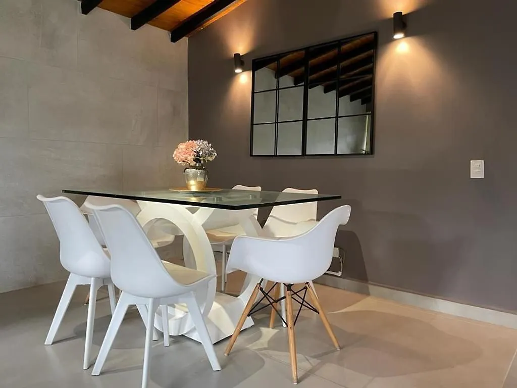 El Cielo En La Vereda Barroblanco De Santa Elena Villa Medellín Feriehus